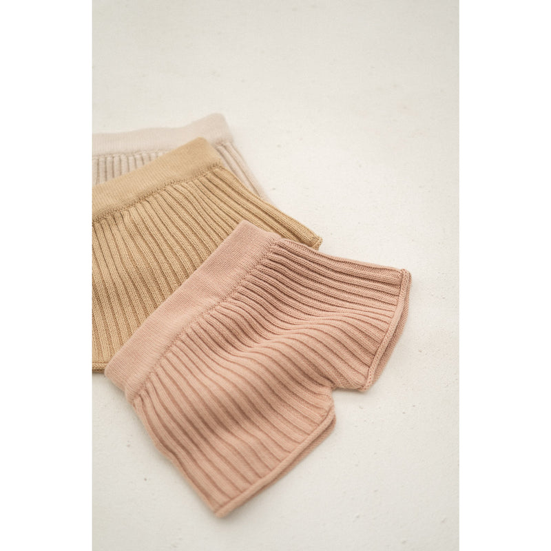 Illoura Strawberry Essential Knit Shorts